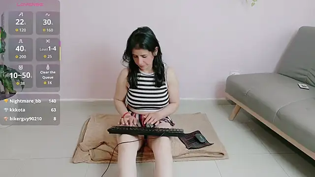 Snapshot of Zara_Fire chatting on May 18, 2026, 9:20 pm Zara Fire online show from May 18, 2026, 9:20 pm