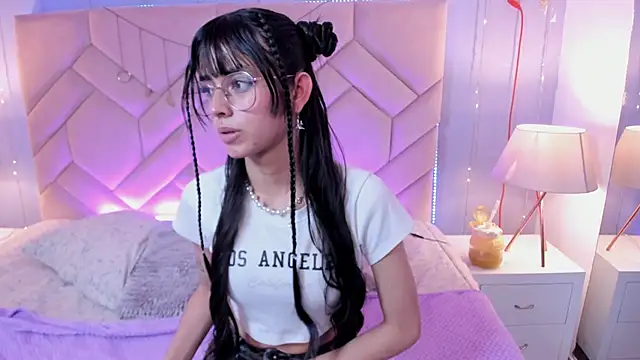 Snapshot of Eimy_Blaze chatting on May 14, 2026, 7:31 pm Eimy Blaze online show from May 14, 2026, 7:31 pm