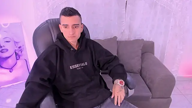 Ethann Boy online show from March 24, 2026, 10:04 pm