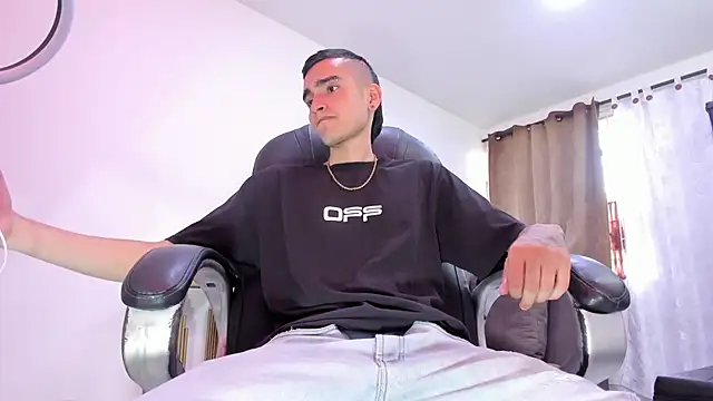 Ethann Boy online show from April 28, 2026, 10:04 pm