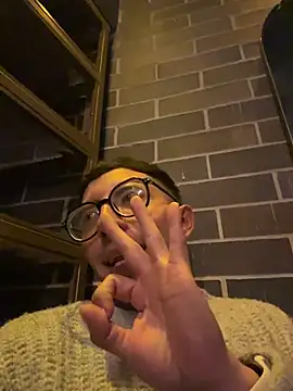 Snapshot of LeonBlazze chatting on March 20, 2026, 7:46 am LeonBlazze online show from March 20, 2026, 7:46 am