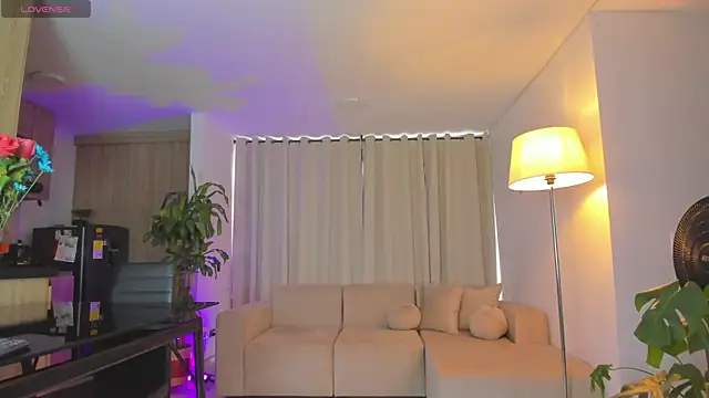 Snapshot of Aleja_evangeline chatting on June 6, 2026, 6:34 pm Aleja evangeline online show from June 6, 2026, 6:34 pm