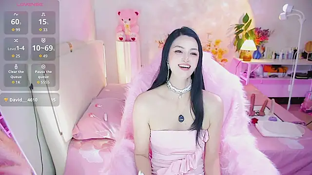 Evelyn-007 online show from July 23, 2026, 4:05 pm