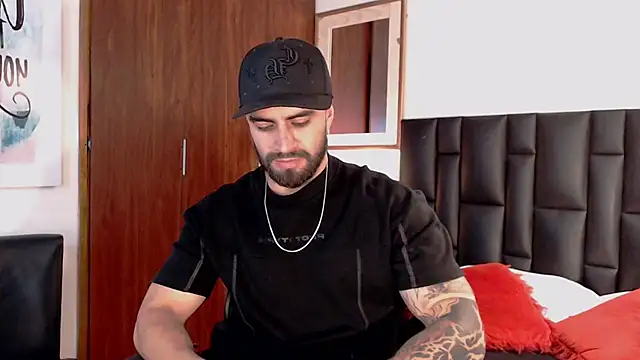 Snapshot of tony_goldstein chatting on May 6, 2026, 11:10 pm tony goldstein online show from May 6, 2026, 11:10 pm