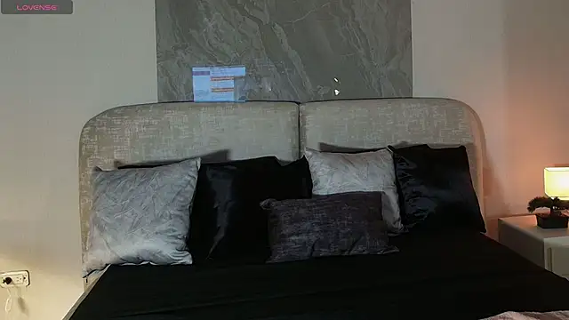 Snapshot of Megan_lux_ chatting on June 20, 2026, 11:02 am Megan lux online show from June 20, 2026, 11:02 am