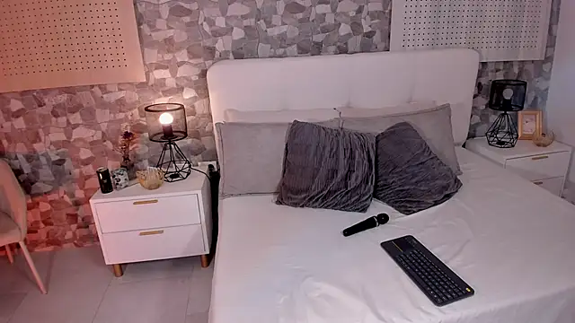 Snapshot of violeta_hills_ chatting on May 30, 2026, 3:09 pm violeta hills online show from May 30, 2026, 3:09 pm