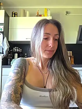 NicoleKaiser online show from May 29, 2026, 7:28 am