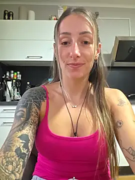 Snapshot of NicoleKaiser chatting on June 3, 2026, 5:10 am NicoleKaiser online show from June 3, 2026, 5:10 am
