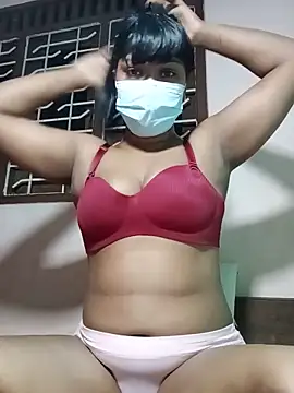honeyi babe online show from May 7, 2026, 6:24 pm