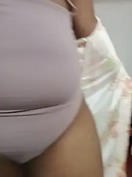 honeyi babe online show from May 8, 2026, 6:13 pm