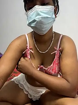 honeyi babe online show from June 18, 2026, 3:38 pm