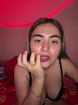 Mia seduccion online show from April 14, 2026, 1:22 am