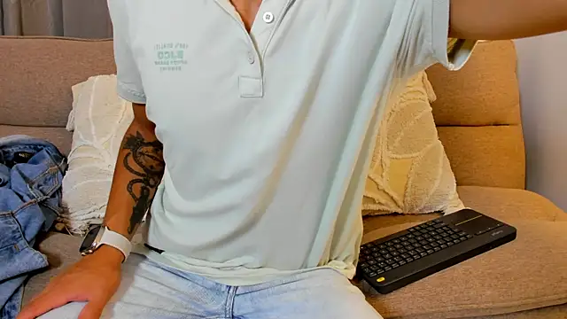 Snapshot of Steban_silv chatting on May 14, 2026, 12:23 pm Steban silv online show from May 14, 2026, 12:23 pm