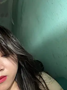 Lauraa68 online show from March 18, 2026, 6:49 am