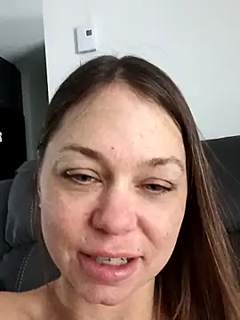 Snapshot of Couple_qc chatting on March 22, 2026, 4:10 pm Couple qc online show from March 22, 2026, 4:10 pm