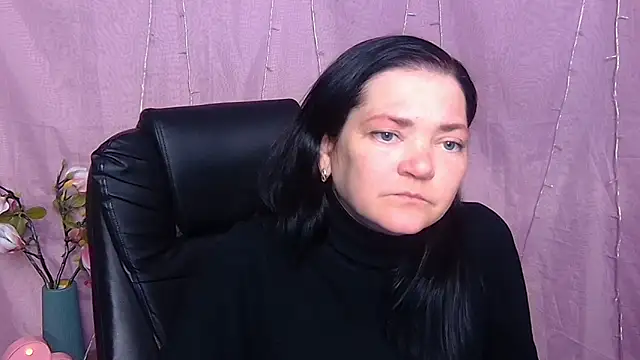 Snapshot of LauraFinn chatting on March 19, 2026, 9:35 am LauraFinn online show from March 19, 2026, 9:35 am