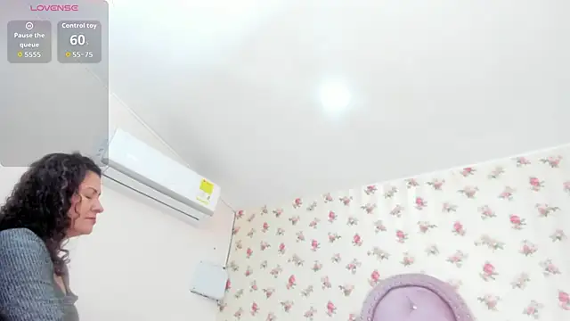 crystal watson0 online show from June 4, 2026, 1:39 pm