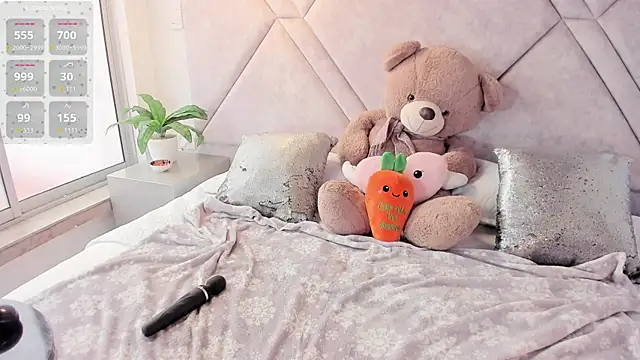 Snapshot of Amora_96 chatting on May 11, 2026, 4:04 pm Amora 96 online show from May 11, 2026, 4:04 pm