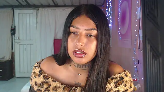 nanasweet01 online show from May 8, 2026, 2:17 am
