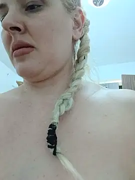 Maria3879 online show from August 9, 2026, 5:18 pm