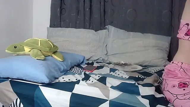 Snapshot of Fantasy-Dreams chatting on June 10, 2026, 11:24 pm Fantasy-Dreams online show from June 10, 2026, 11:24 pm