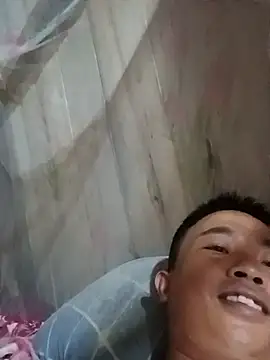 Snapshot of boy-pho- chatting on July 19, 2026, 3:05 pm boy-pho- online show from July 19, 2026, 3:05 pm