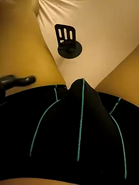 kiennghia2008 online show from March 18, 2026, 10:40 am