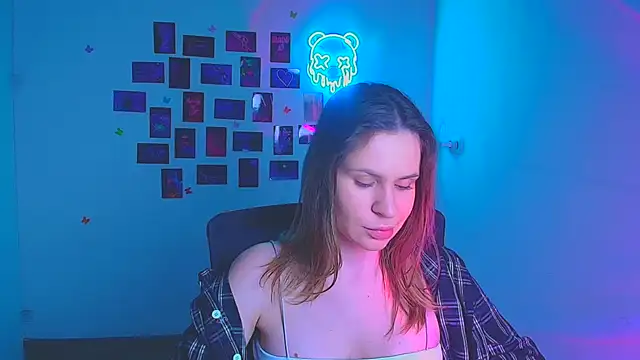 Kira raaaa online show from March 27, 2026, 6:08 am