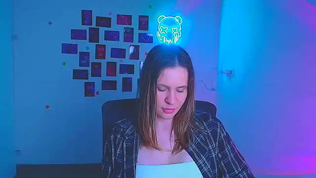 Kira raaaa online show from March 27, 2026, 8:26 am