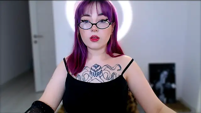MistressEdith online show from May 17, 2026, 9:17 am