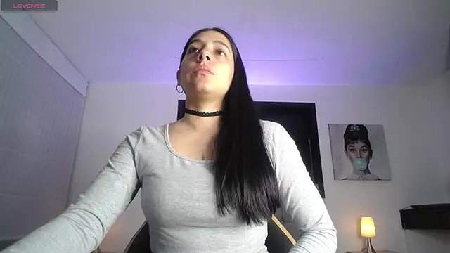 Snapshot of Melannyy_V chatting on May 30, 2026, 11:51 am Melannyy V online show from May 30, 2026, 11:51 am