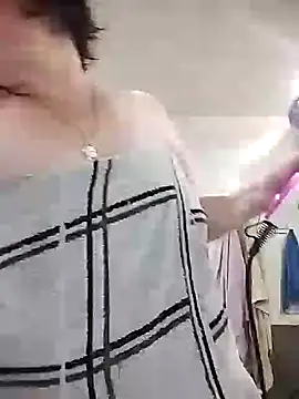 ViktoriaToytor55 online show from July 18, 2026, 7:39 pm