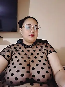 Snapshot of AvaRyd chatting on May 28, 2026, 3:26 am AvaRyd online show from May 28, 2026, 3:26 am