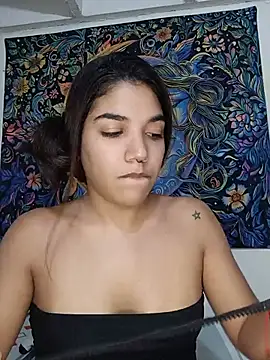 Snapshot of isabellahofmann chatting on May 28, 2026, 7:44 pm isabellahofmann online show from May 28, 2026, 7:44 pm