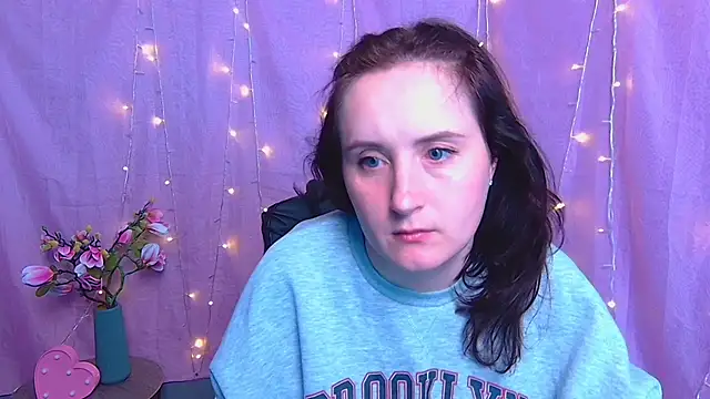 AmeliaSt0ne online show from March 25, 2026, 7:03 am