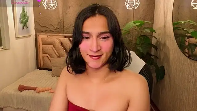 Zoee Kiss  online show from August 6, 2026, 5:42 am