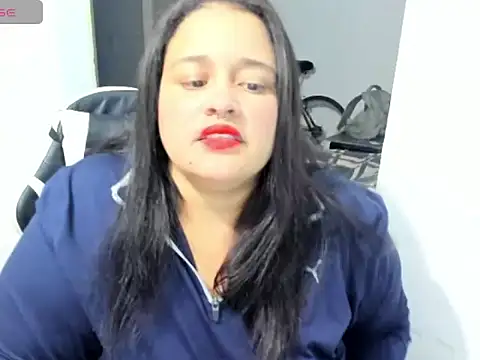Snapshot of Atenea_19_ chatting on May 23, 2026, 8:18 am Atenea 19 online show from May 23, 2026, 8:18 am