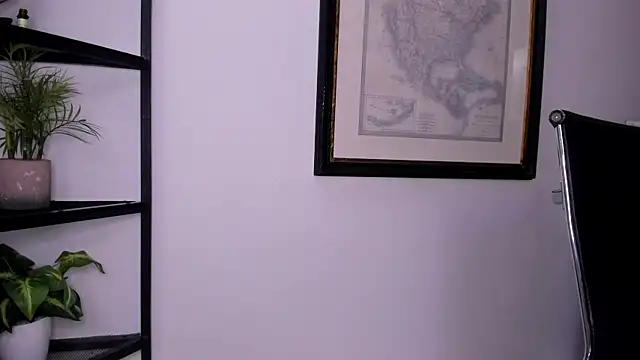 Snapshot of Shaarlott chatting on March 19, 2026, 12:20 pm Shaarlott online show from March 19, 2026, 12:20 pm