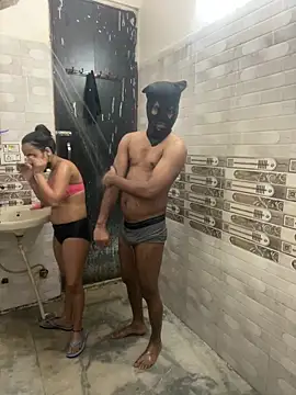 couple-new online show from April 18, 2026, 11:36 am