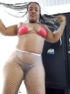 Snapshot of valeryhotbrown chatting on March 21, 2026, 5:27 pm valeryhotbrown online show from March 21, 2026, 5:27 pm