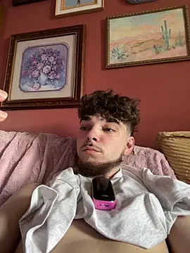 dommydom7177 online show from April 4, 2026, 5:32 pm