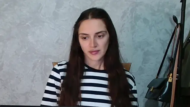 Snapshot of RoxiCherry chatting on July 6, 2026, 6:32 am RoxiCherry online show from July 6, 2026, 6:32 am