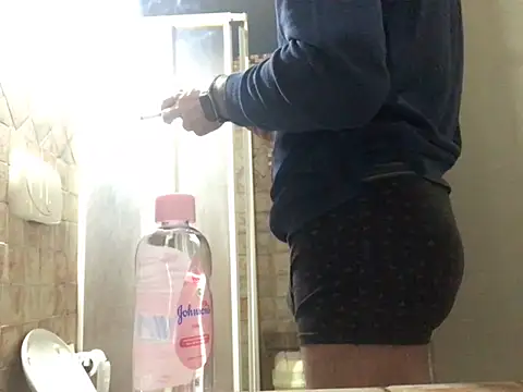 saber910 online show from April 22, 2026, 9:49 pm