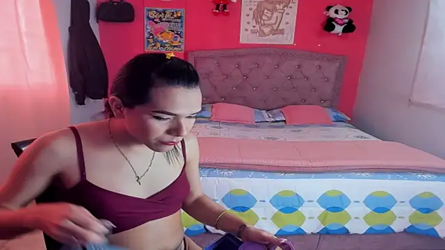 Snapshot of Sofia_Hot_Latina chatting on July 8, 2026, 10:03 pm Sofia Hot Latina online show from July 8, 2026, 10:03 pm