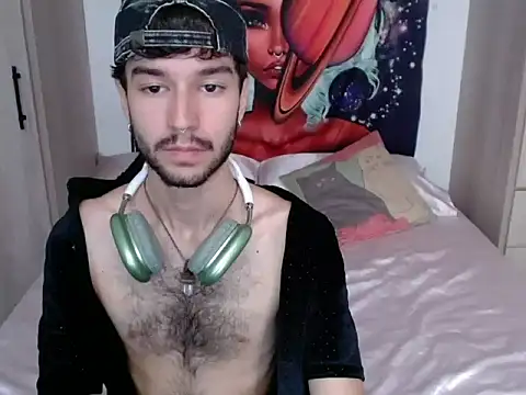 Snapshot of Adrien_polo chatting on June 4, 2026, 9:21 pm Adrien polo online show from June 4, 2026, 9:21 pm