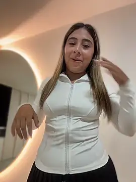 MelodyRey   online show from April 12, 2026, 12:26 am