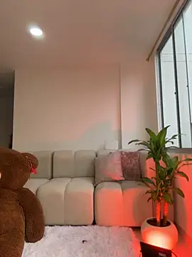 MelodyRey   online show from April 20, 2026, 10:22 pm