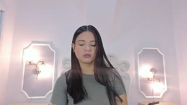 zoejenner  online show from July 29, 2026, 2:59 pm