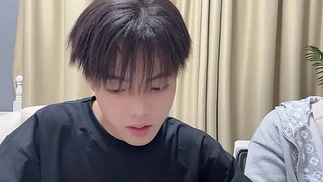 Snapshot of XIAOZHU-01 chatting on March 20, 2026, 12:54 pm XIAOZHU-01 online show from March 20, 2026, 12:54 pm