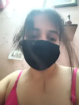 REENA-STRIP online show from May 1, 2026, 9:03 am